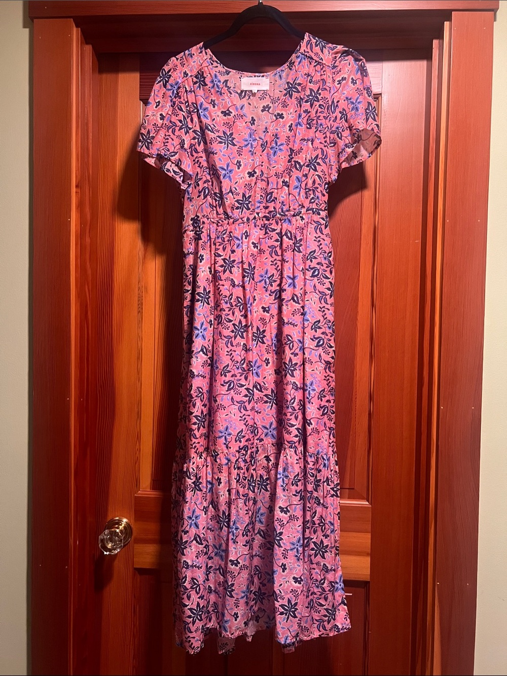 XiRENA sweet vines Alessa Pink Floral Midi Dress
